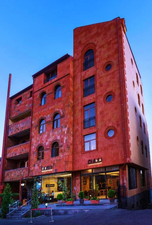 Boss Boutique Hotel